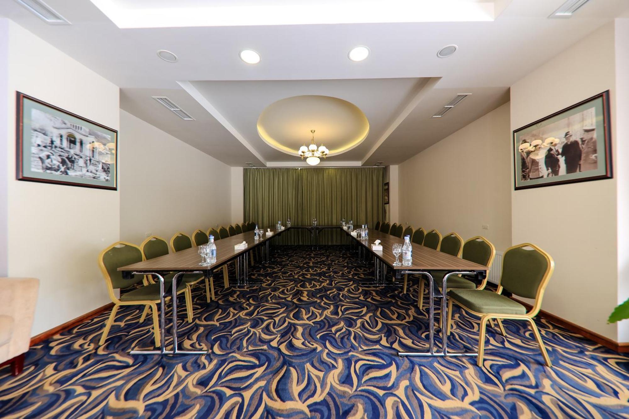 ירמוק Armenia Hotel מראה חיצוני תמונה