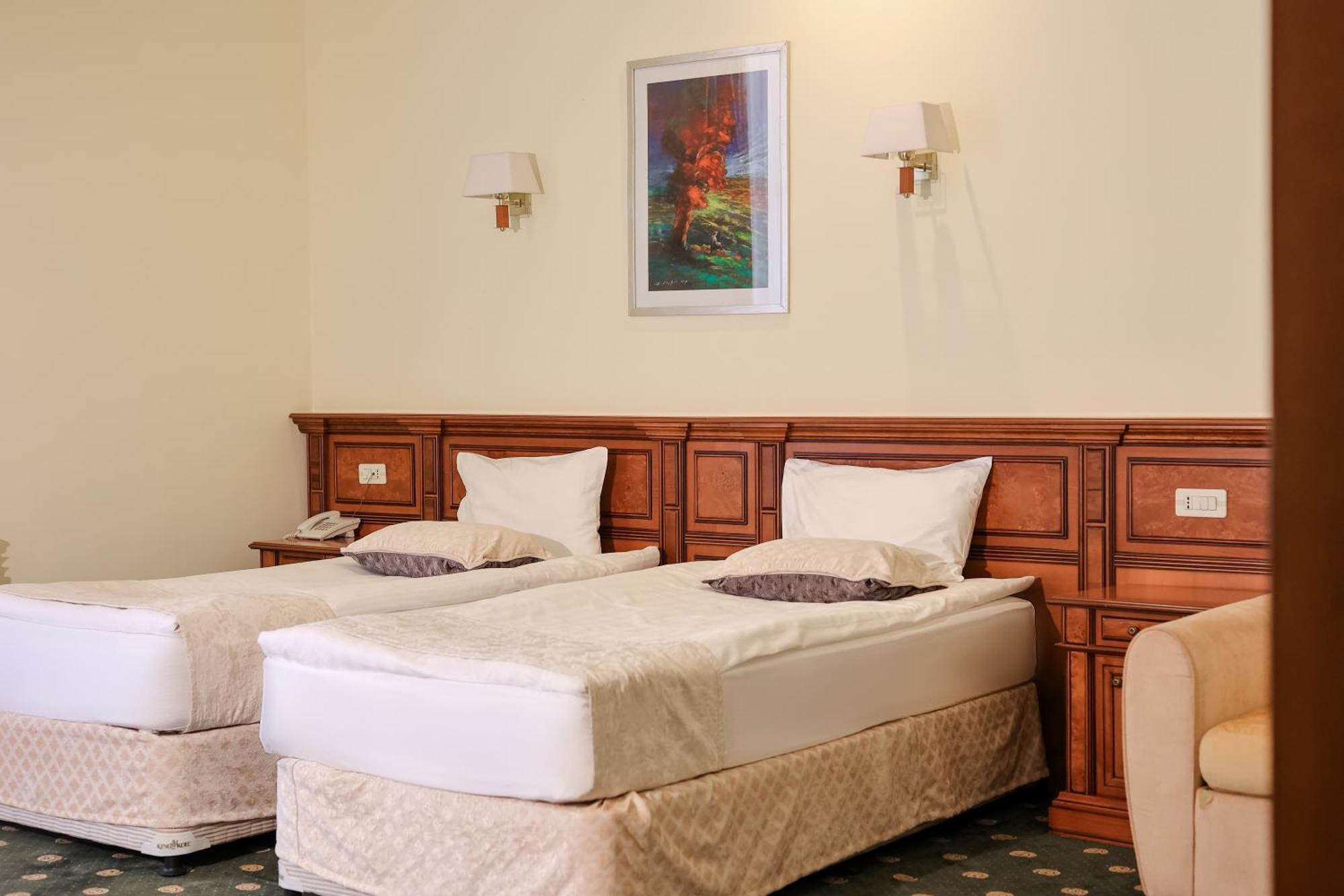 ירמוק Armenia Hotel מראה חיצוני תמונה